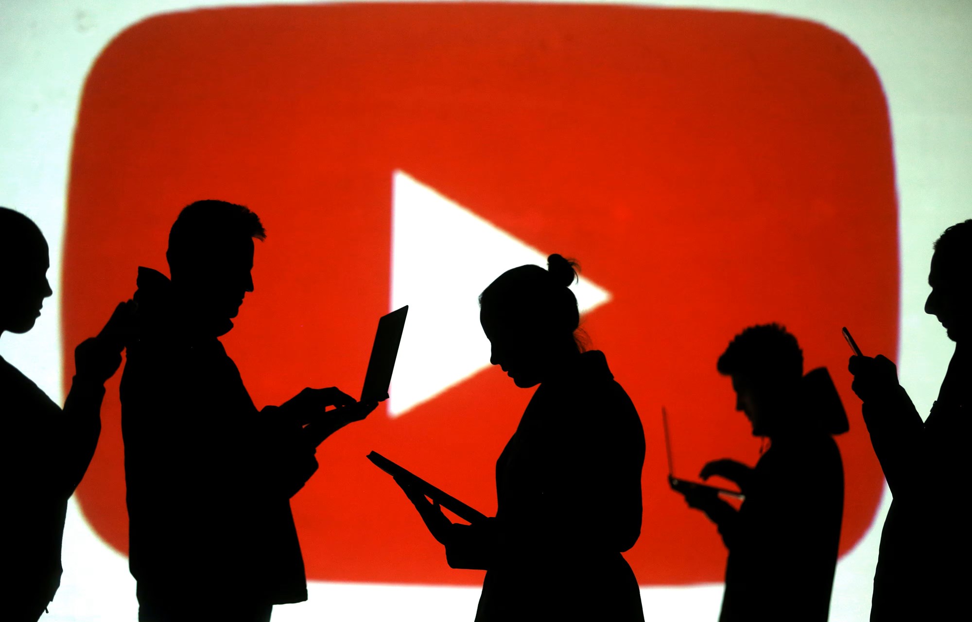 google-youtube-videolarini-gizlice-yapay-zeka-egitimi-icin-kullaniyor-0-AWYetUZa Google, YouTube videolarını gizlice yapay zeka eğitimi için kullanıyor